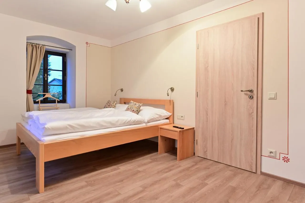 Wellness Pobyt Na Vceli Lazne - Apispa - Apiterapeut-Cz - 5 Procedur Karlovy Vary 0*,